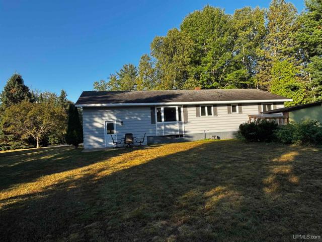 127 Carriage Lane