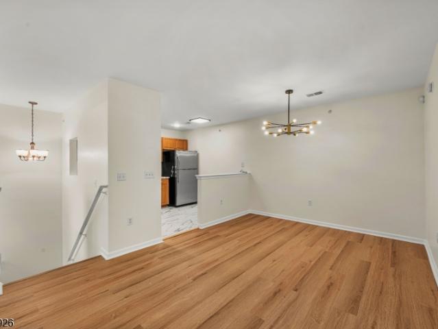 127 Chariot Ct