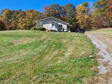 127 Anns Lane