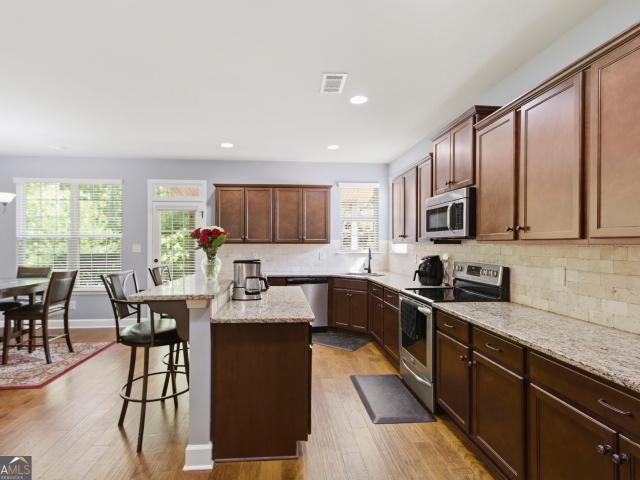 127 Austin Storey Cir, Newnan, GA 30263 | MLS #10731