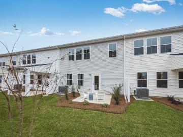 127 Blowing Leaf Ln, Summerville, SC 29483 | MLS #26002