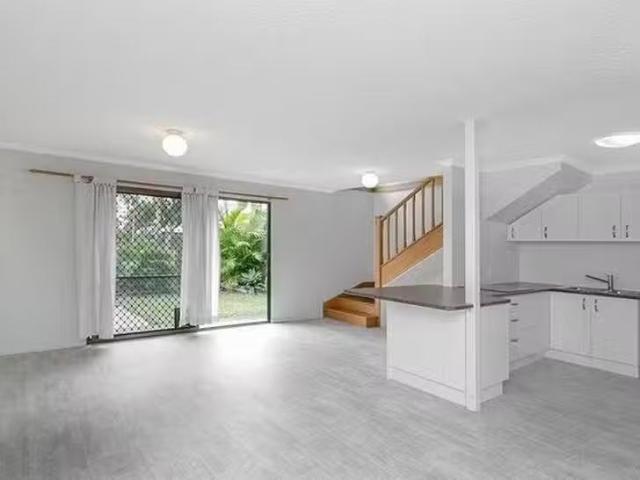 1/27 Brassey Street, Fairfield, QLD 4103