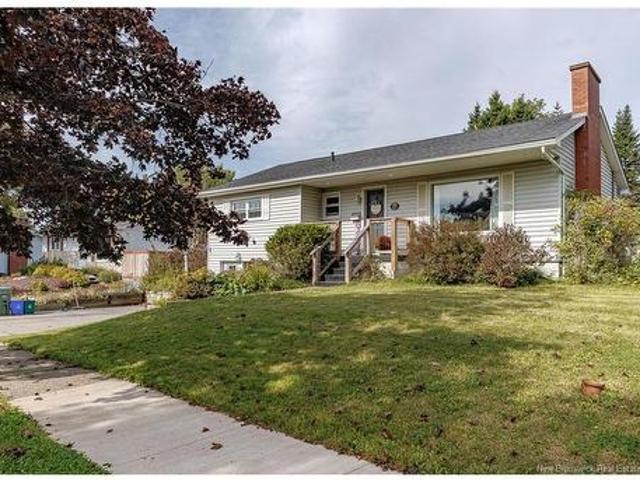 127 Greendale Cres, Saint John, NB, E2M 4L5 house for sale | Listing ID NB148177 | Royal LePage