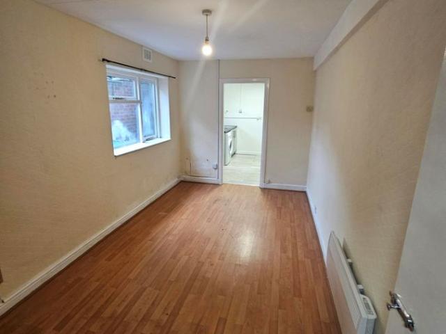 127 Ground Floor, Radford Road, Coventry CV6, Studio to rent, £545 pcm | PrimeLocation