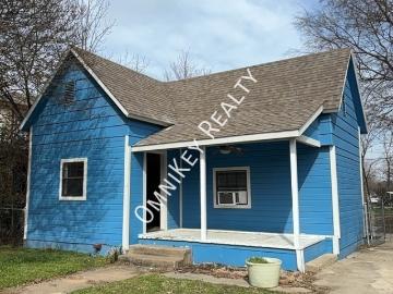 127 E Walker St, 1 bed, 1 full bath
