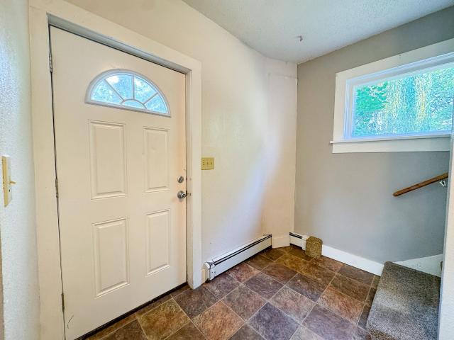 127 E Summit Avenue