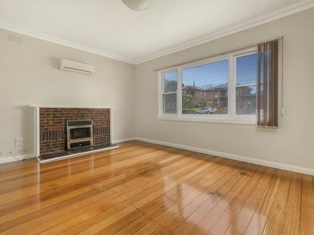 1/27 Estelle Street Oakleigh, VIC 3166