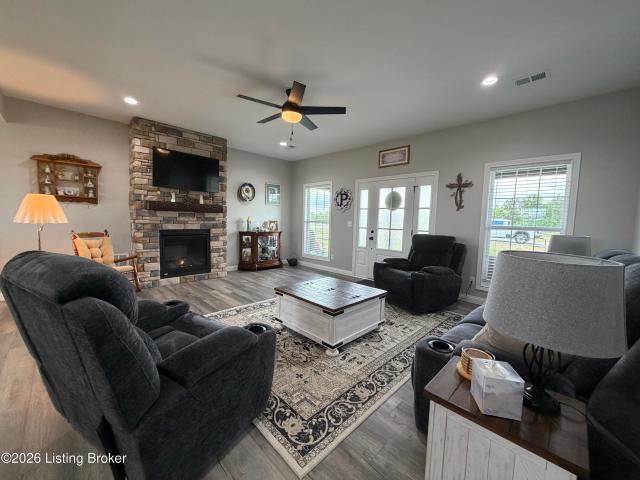 127 Hidden Valley Dr