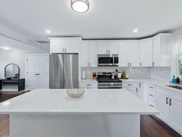 127 Hillside Dr