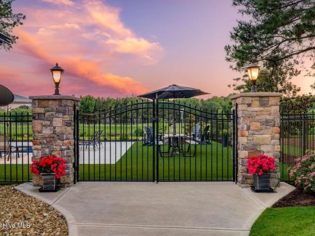 127 Legacy Lakes Drive
