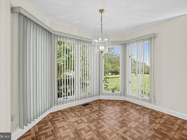 127 Monarch Court