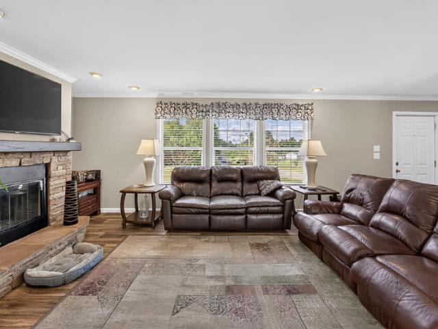127 Mirage Drive