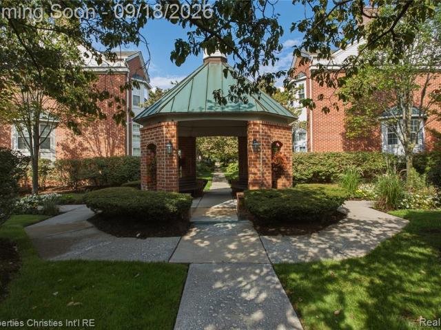 127 N Georgetown Square
