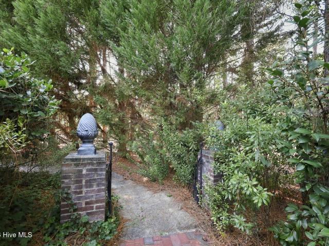 127 Sakonnet Trail