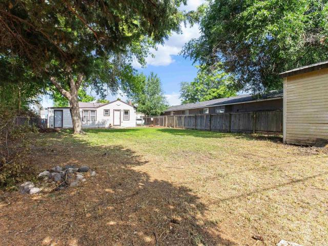 127 Shoshone Ave