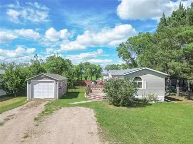 127 Spruce Street, Brandon, MB, R7A 7W8 house for sale List.