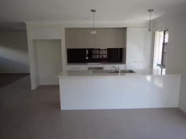 127 River Run Circuit, Ormeau Hills, QLD 4208