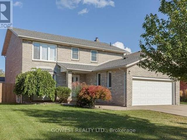 127 Valera Drive, Hamilton, ON, L8E 4S9 house for sale | Listing ID X13860 | Royal LePage