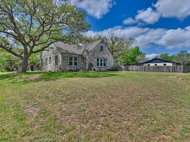 1284 E Hempstead St, Giddings, TX 78942 | MLS #6162