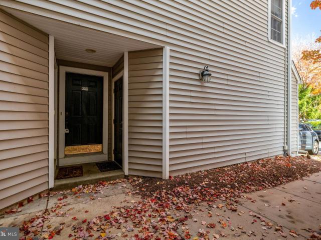 12855 Fair Briar Ln, Fairfax, VA 22033 | MLS #VAFX2277