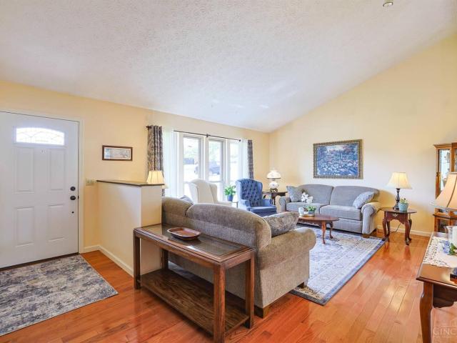1285 Elizabeth Drive
