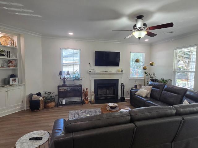 1285 Laurel Park Trail