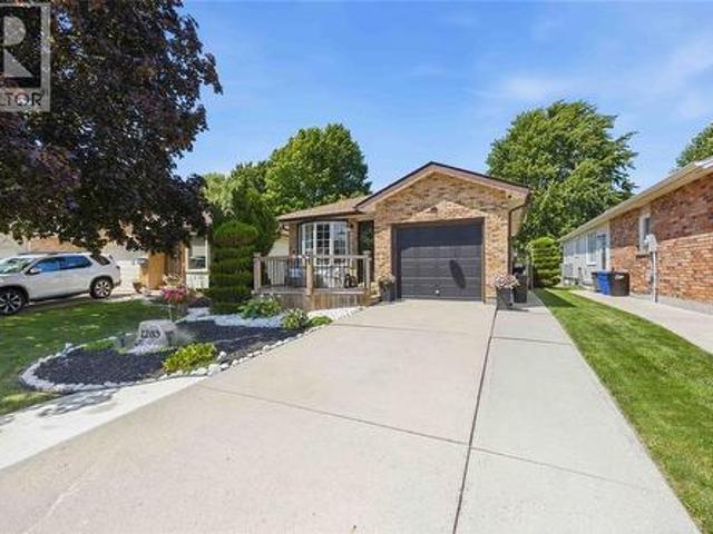1285 Thistledown Avenue, Sarnia, ON, N7S 5A8 house for sale | Listing ID 26016 | Royal LePage