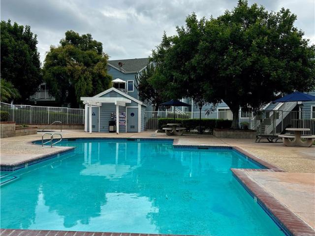 12864 Sycamore Village
