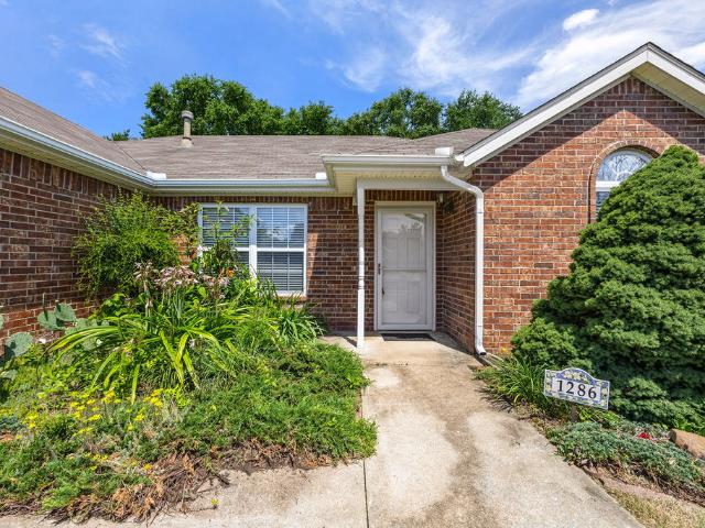 1286 Hackberry Place