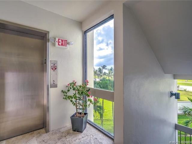 1289 NE Ocean Boulevard Unit 5, Stuart, US, FL