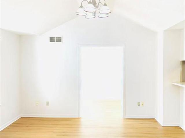 1289 Heatherwood Lane