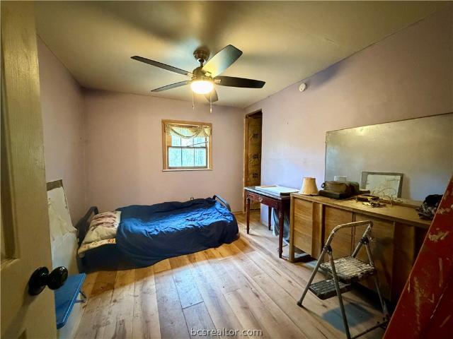 1280 Lakeview Drive