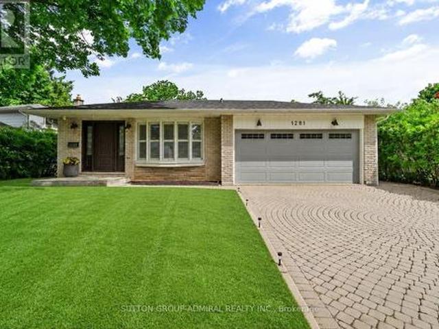 1281 Landfair Crescent, Oakville, ON, L6H 2N5 house for sale | Listing ID W13458 | Royal LePage