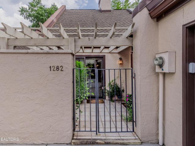 1282 Burgandy Place