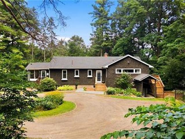 1282 Governors Road, Dundas, ON, L9H 5E3 house for sale | Listing ID 40857 | Royal LePage