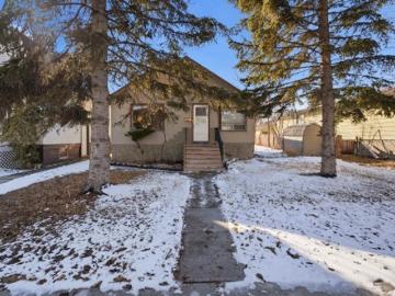 Calder, Edmonton, Edmonton, Alberta - Garden