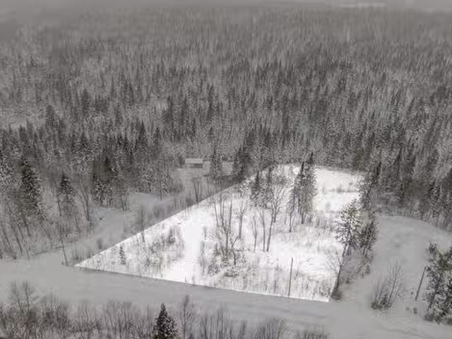 128 Ch. Du Corbeau, Notre Dame Des Bois, QC, J0B 2E0 vacant.