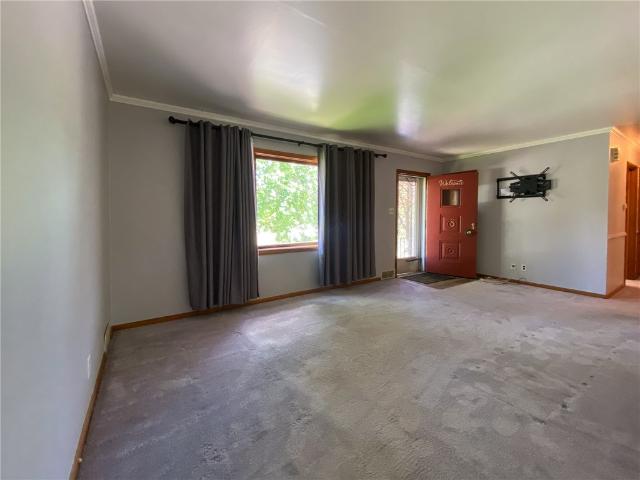 128 Clover Dr
