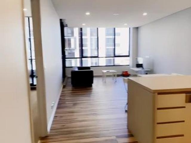 128 Banks Ave, Sydney