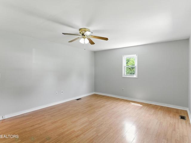 128 Barnes Lane