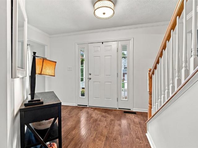 128 Brighton Ln