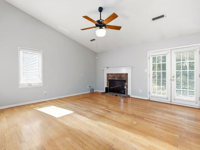 128 Dogwood Pl