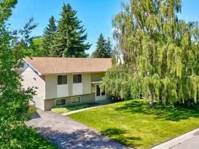 128 Dalhurst Way Nw, Calgary, AB, T3A 1N7 house for sale Li.