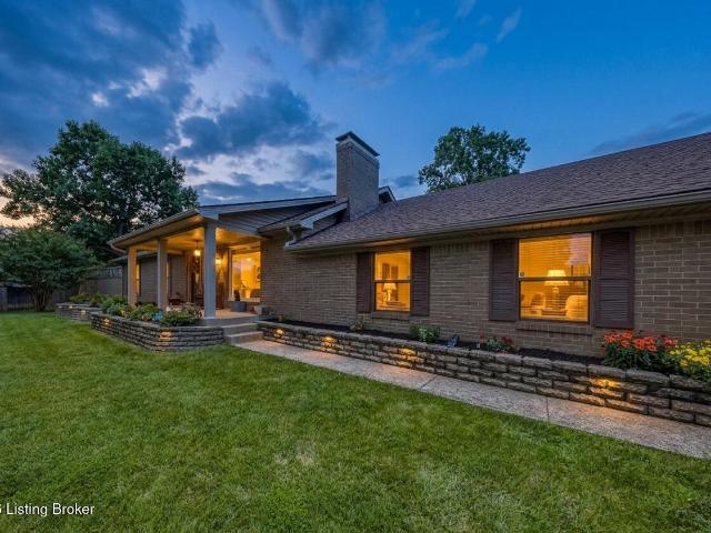 128 Erikas Ct
