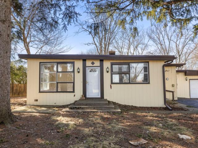 128 Harding Court