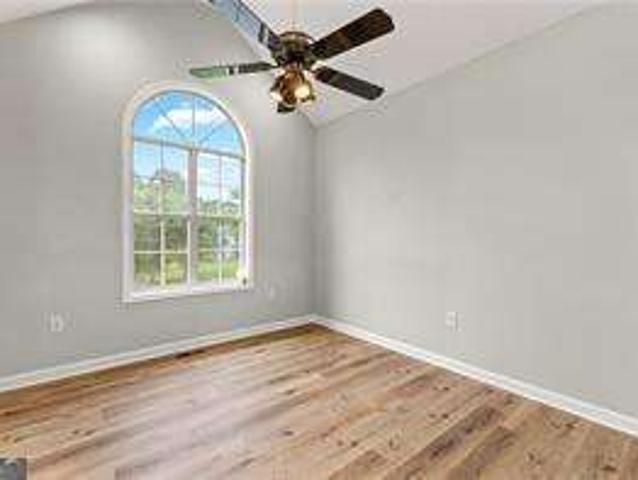 128 Hunters Pointe Court