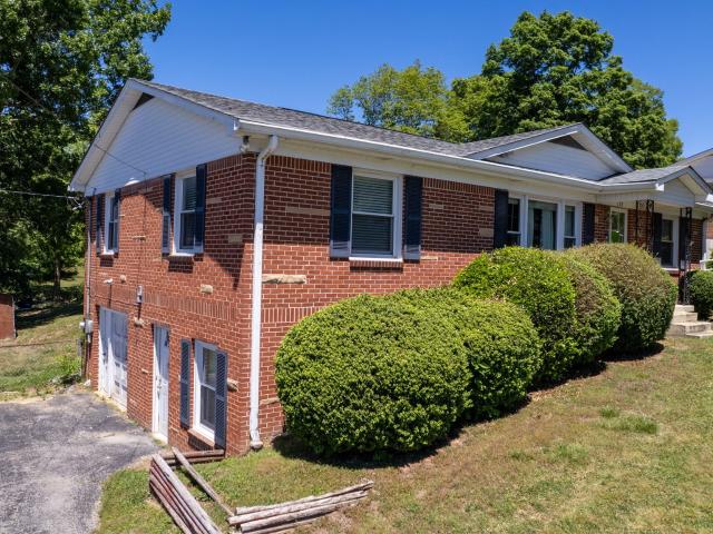 128 Jefferson Ave W