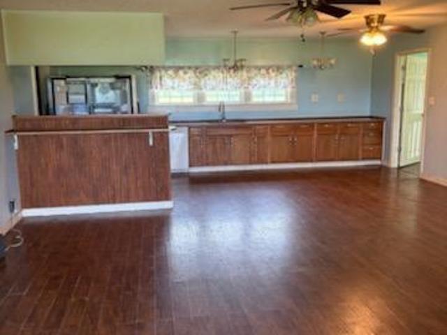 128 Oaktree Lane
