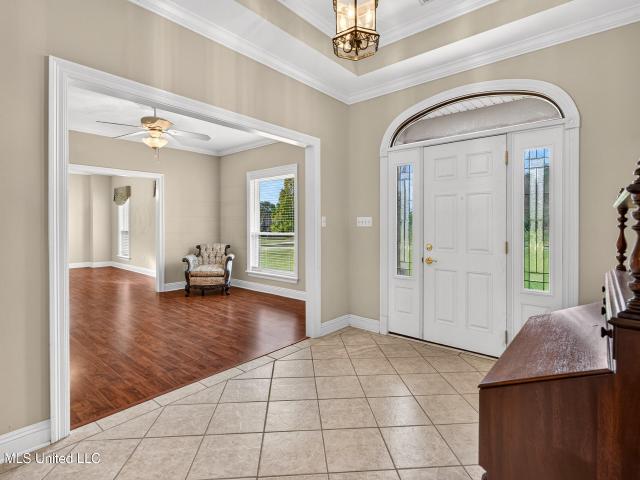 128 N Hill Drive