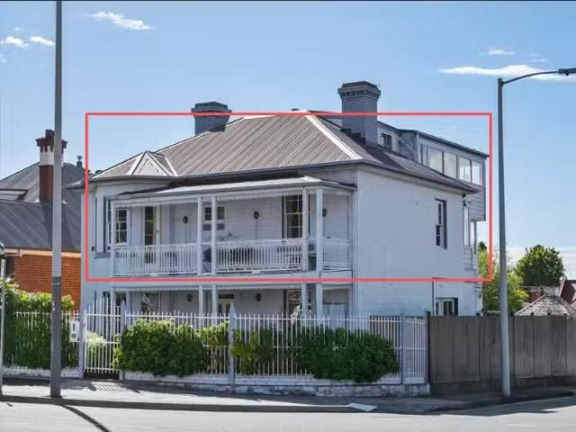 128 Sandy Bay Road, SANDY BAY House for rent Listed by Zien L.